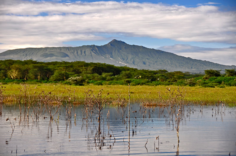 Sopka Mt Longonot  (2.777 m)