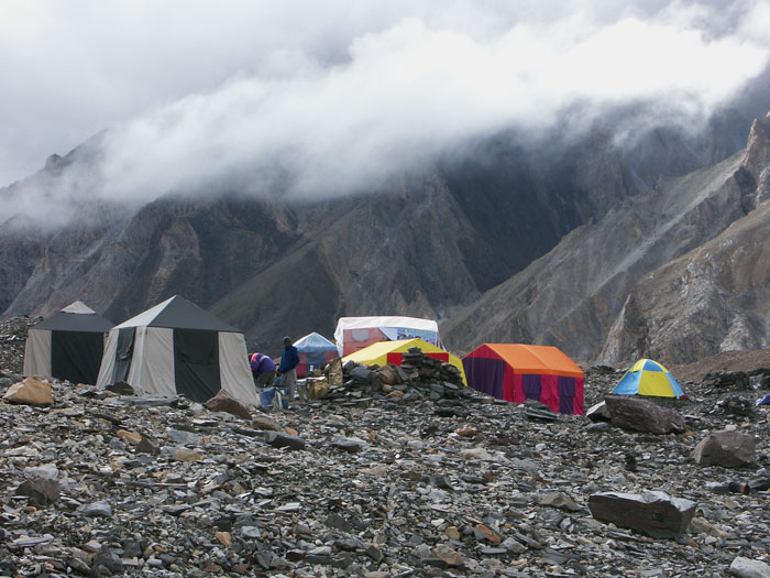 Concordia kemp - vychoz bod pro K2, Broad pk., Gasherbrum C1