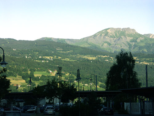 Pohled od stanice zuba�ky - Tramway du Mont Blanc