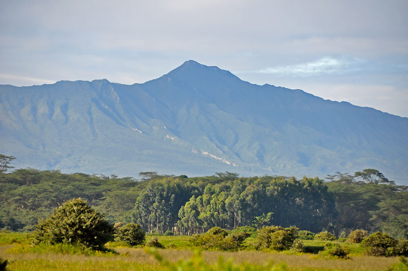 Sopka Mt Longonot  (2.777 m)