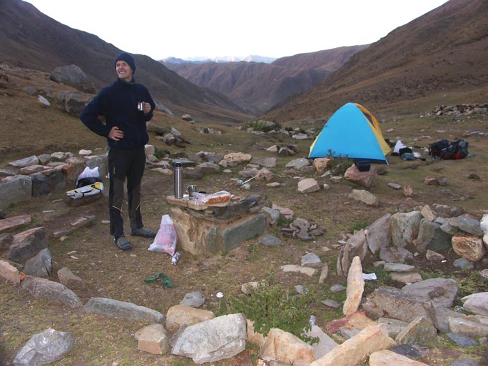 Prvn stanovn ped pasem (4800m)