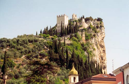 Hrad v Arcu